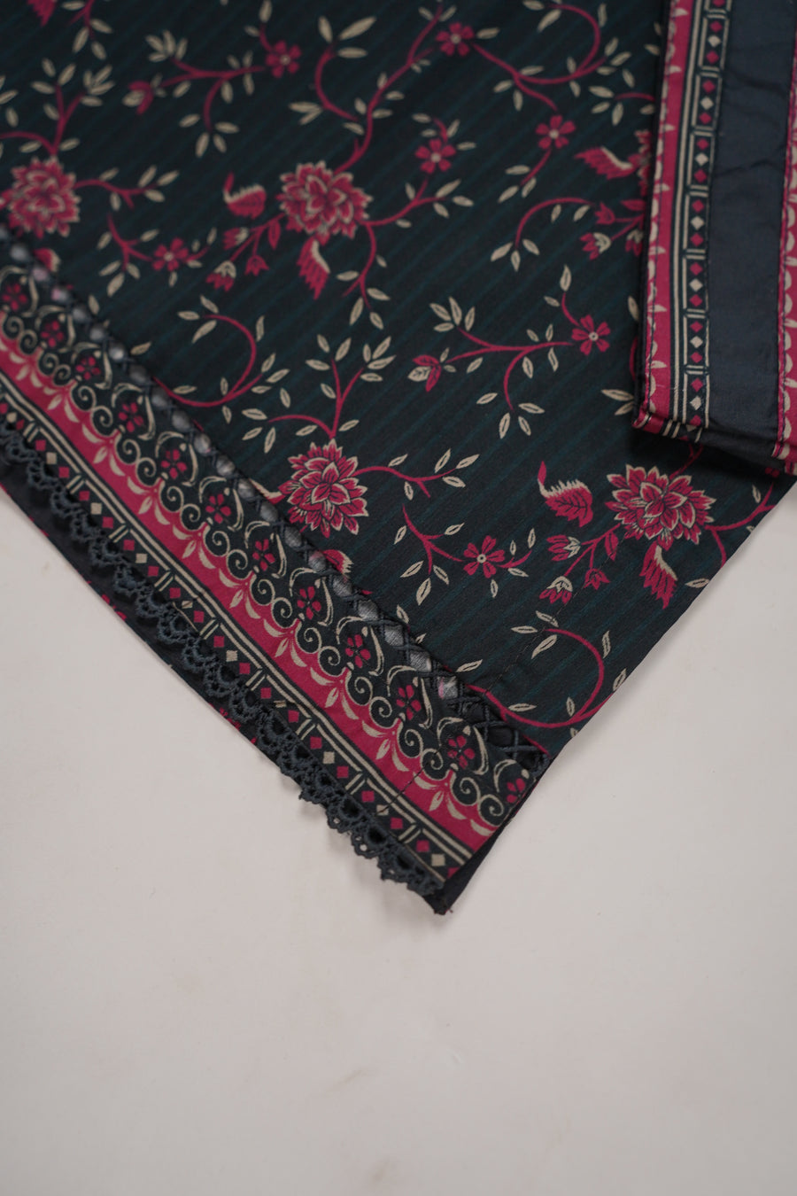 ORIGINAL BIN SAEED PRINTED LAWN VOI 2 EID COLLECTION BR-004