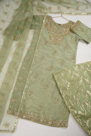 Noor-e-Fishan Exclusive Wedding wear Collection ZB-01