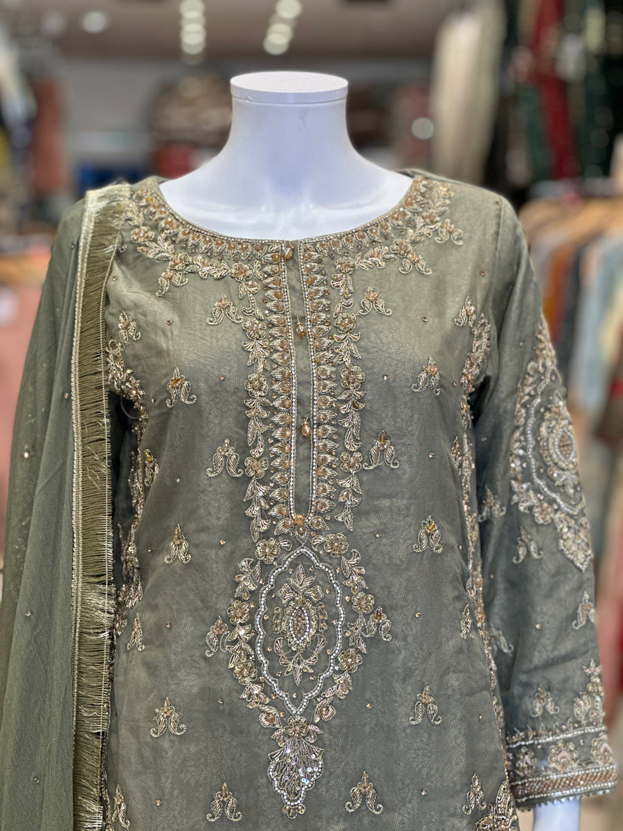 Noor-e-Fishan Exclusive Wedding wear Collection 2024 By Shagun TQ-28