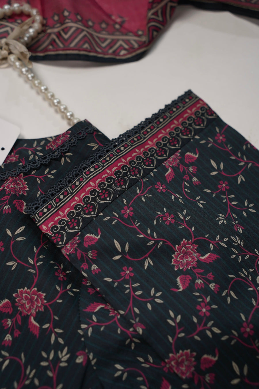 ORIGINAL BIN SAEED PRINTED LAWN VOI 2 EID COLLECTION BR-004