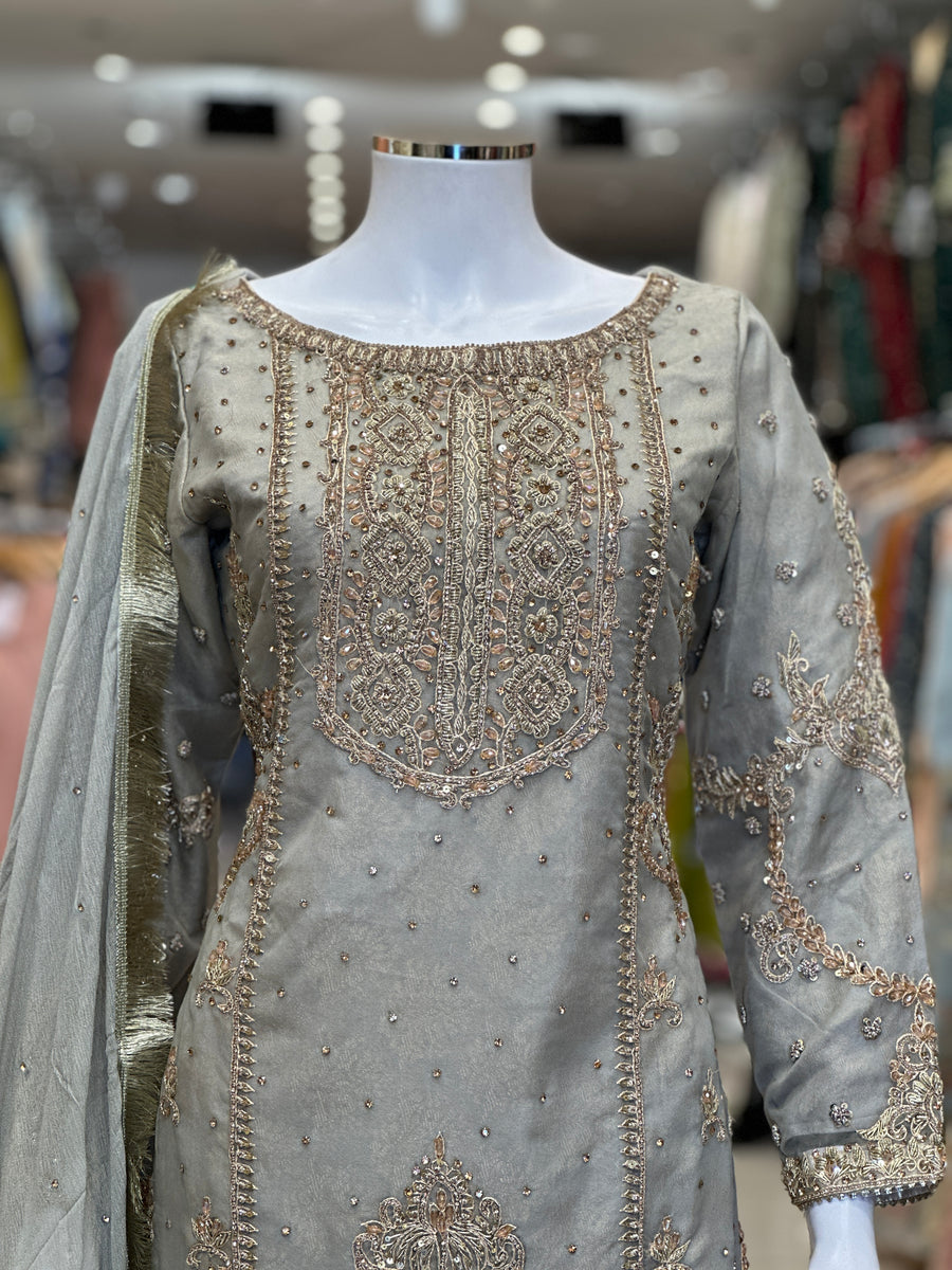 Noor-e-Fishan Exclusive Wedding wear Collection 2024 By Shagun TQ-26