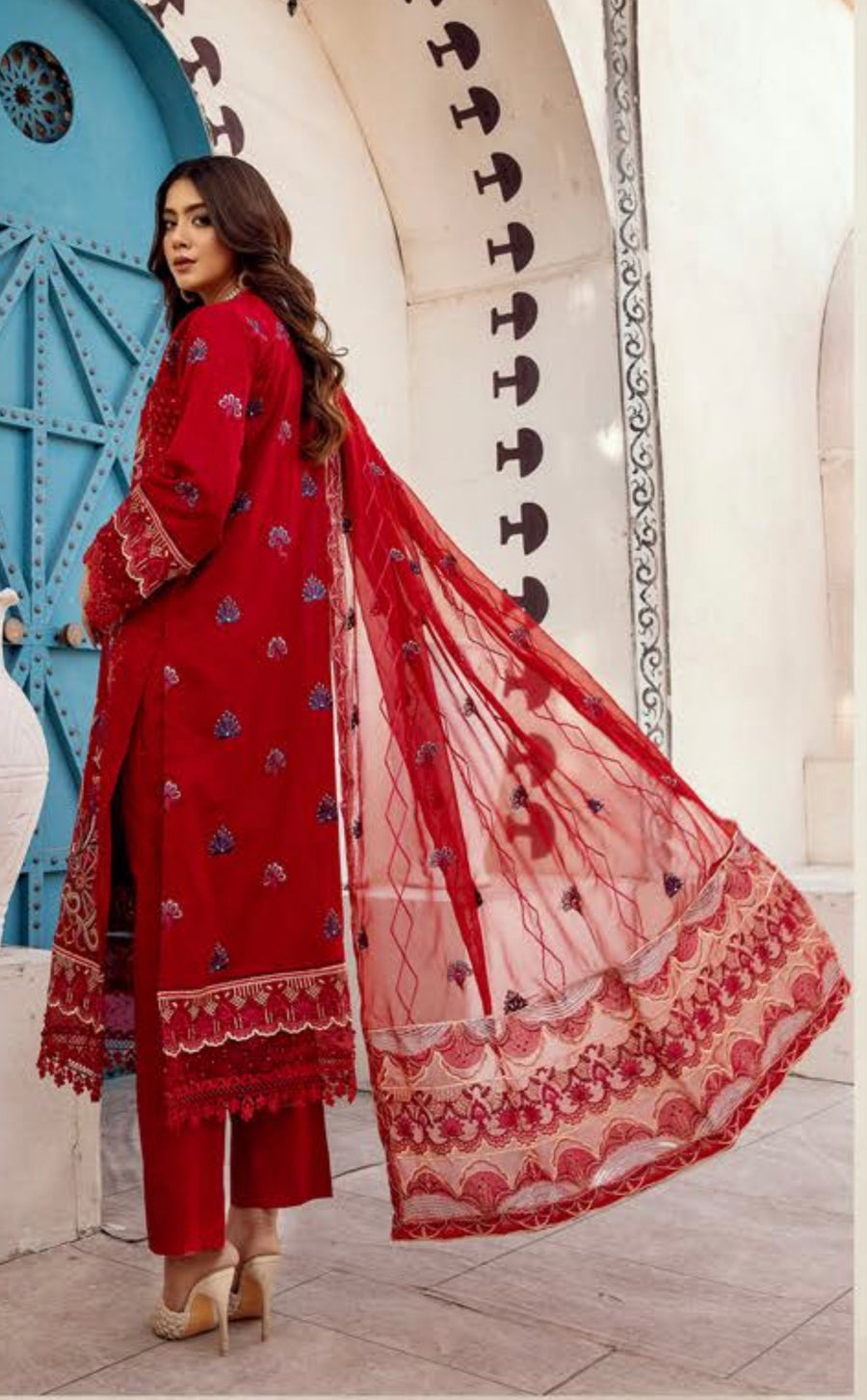Mahees Exclusive Embroidered Lawn By Shagun