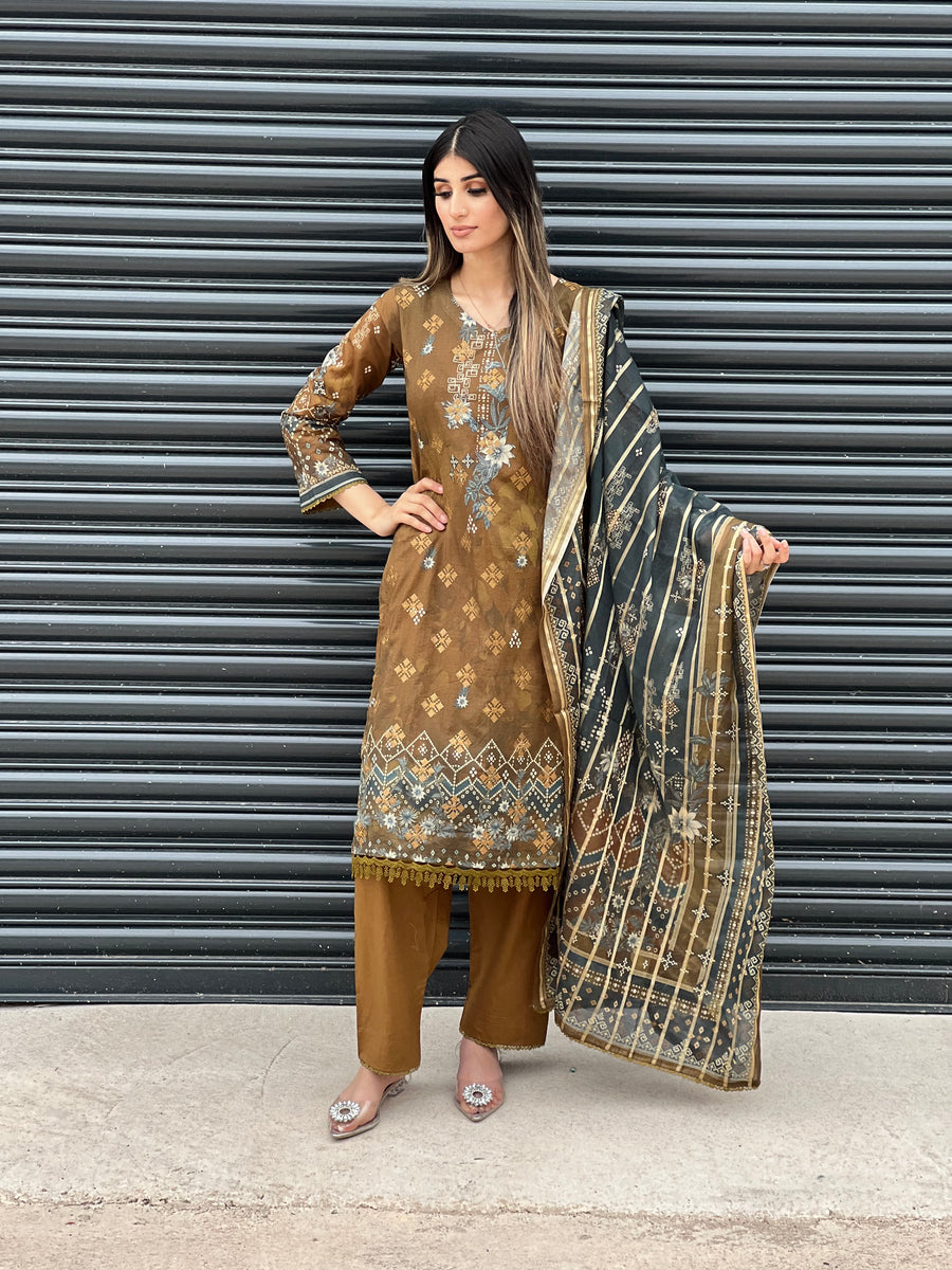 IRHAA LUXURY LAWN BY SHAGUN