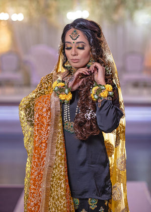 ( PRE BOOK READY IN 10 WEEKS) Mehndi garara 3PCS dress